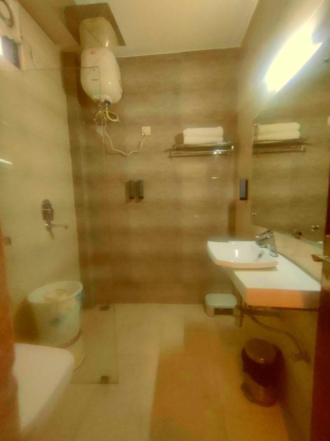 Ezzenza Mahayana Resort & Spa ริชิเคช ภายนอก รูปภาพ